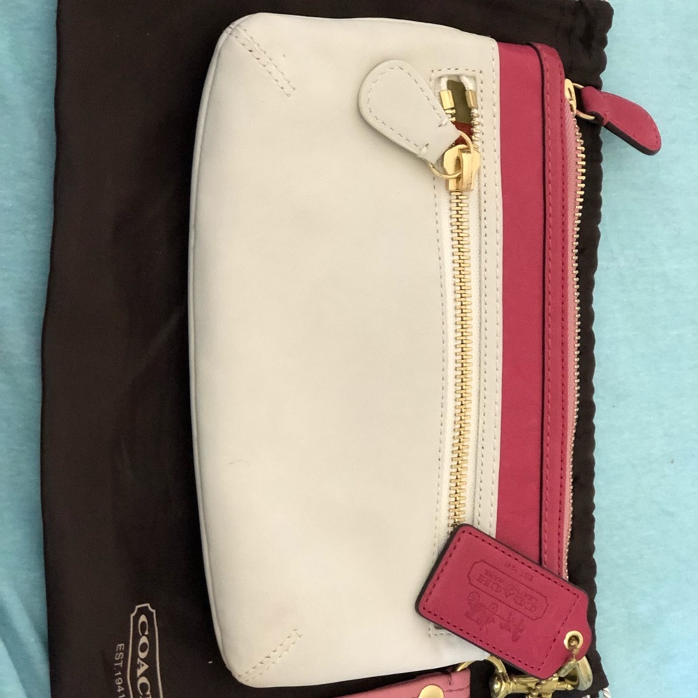 Wristlet Coach